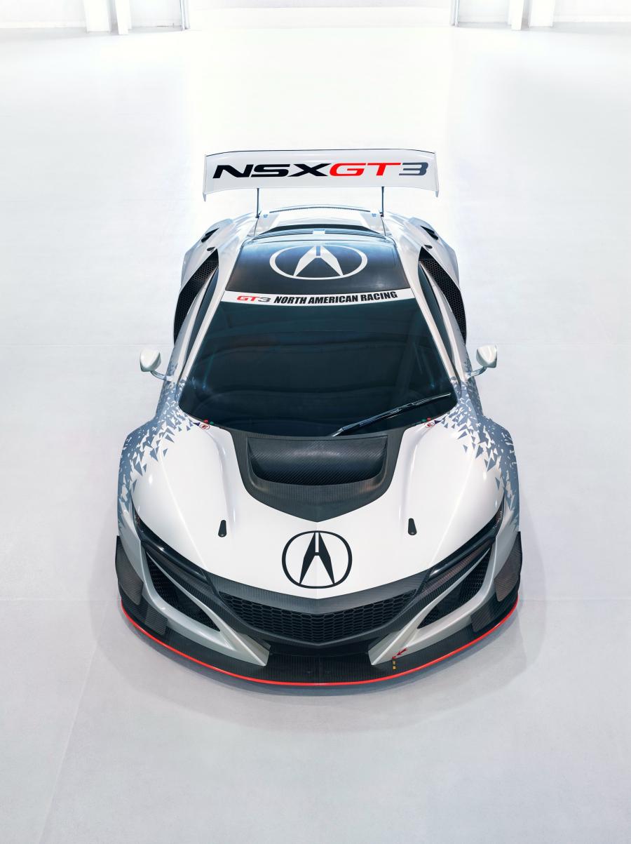 Acura NSX GT3 2016 года  (фото 2 из 7)